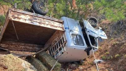 Çanakkale'de gece aracıyla uçuruma yuvarlanarak ölen sürücü sabah fark edildi