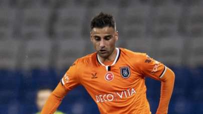 Deniz Türüç Süper Lig devine imza atıyor