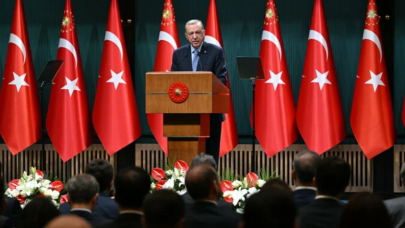 Cumhurbaşkanı Erdoğan'dan başörtüsüne yönelik saldırılara sert tepki