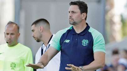 Erol Bulut, Championship’te eylül ayının teknik direktörü adayları arasında