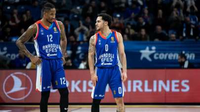 Anadolu Efes, İtalya deplasmanında mağlup