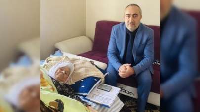 99 yaşındaki kadının nüfus işlemleri evinde yapıldı