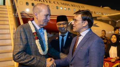 TBMM Başkanı Kurtulmuş, Endonezya'ya geldi