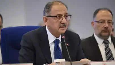 Bakan Özhaseki'nin sözleri muhalefeti derinden vurdu: ''Deprem turisti'' gibi gelip selfi çekip gittiler