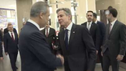 Fidan kendisine sarılmak isteyen Blinken'ın hamlesini geri çevirmişti! Olayın perde arkası ortaya çıktı