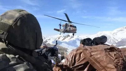 'Durmadan, yorulmadan!' MSB, Mehmetçik'in zorlu kış şartlarında terörle mücadelesini paylaştı