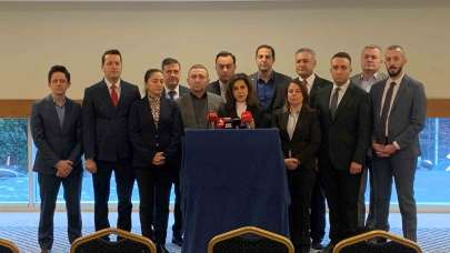 İYİ Parti yönetiminde 16 istifa: “Kral Çıplak, Akşener timsah gözyaşı döküyor”