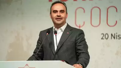 Bakan Kacır gençlerle bir araya geldi! Gençlerimiz çok kıymetli