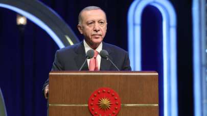 Erdoğan: İnşallah kıyamete kadar  Kur'an, gönüllerin, kulakların ve ruhların şifası olmaya devam edecektir