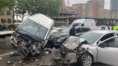 Beşiktaş'ta can pazarı: 7 araç birbirine girdi