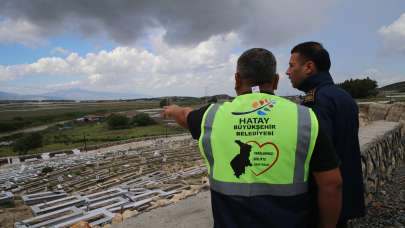 Hatay'da sağanak dolayısıyla zarar gören mezarlıkta çalışma başlatıldı