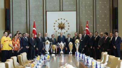 Cumhurbaşkanı Erdoğan, Galatasaray Spor Kulübü'nü kabul etti