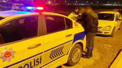 Abartı egzozlu araç uygulamaya takıldı: Trafikten men edildi
