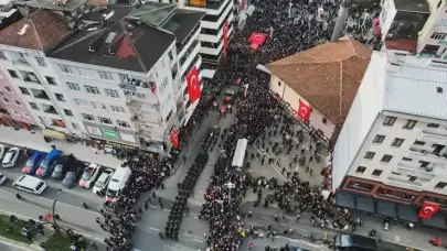 Rize'de şehit cenazesi sırasında konserli anıt açılışı yaptılar