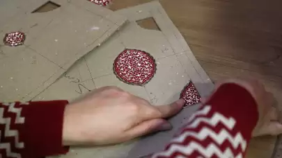 Kitaplar usta ellerde zarif birer elbise giyiyor