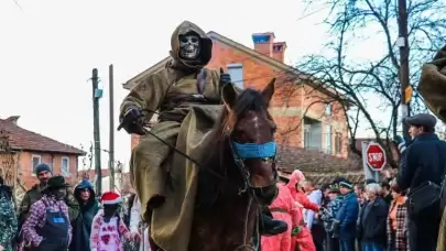 Kuzey Makedonya'da 14 asırlık gelenek: Vevçani Karnavalı başladı