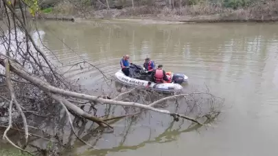 Sakarya Nehri'nde kimliği belirsiz bir ceset bulundu