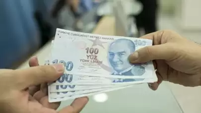 Emeklilerin gözü kulağı e-Devlet'te! Zamlı maaşlar nihayet sistemde yerini aldı