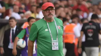 Mustafa Reşit Akçay, Karşıyaka'dan ayrıldı!