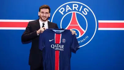 PSG Kvaratskhelia’yı resmen açıkladı