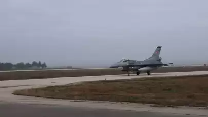 MSB: Hava Kuvvetlerine ait 3 uçak, Romanya'da eğitim uçuşuna katıldı