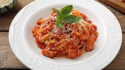 Kreması ve parmesanıyla büyüleyen Gigi Hadid’in makarna tarifi