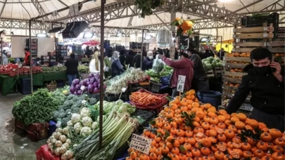 Mersin’de müşterisine kötü davranan pazarcıya 15 günlük tezgah kapatma cezası
