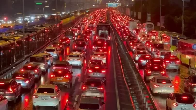İstanbul'da trafik yoğunluğu yüzde 80'e çıktı