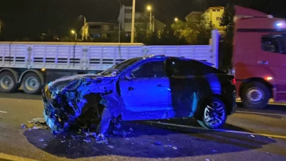 SÜRÜCÜ OLAY YERİNDE HAYATINI KAYBETTİ