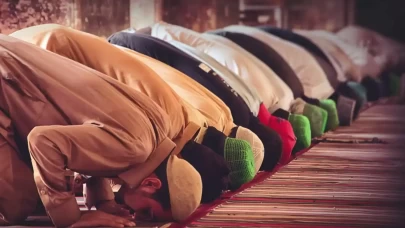 Hacet Namazı Nasıl Kılınır? Hacet Namazı Kaç Rekattır? Hacet Namazı Kılınışı ve Duaları