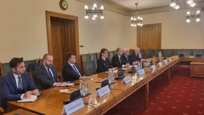 MHP’li Topsakal’dan Macaristan temasları