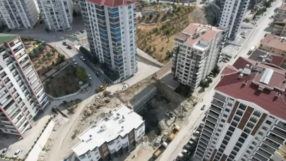 Ankara'da temel kazısı sırasında toprak kayması meydana geldi