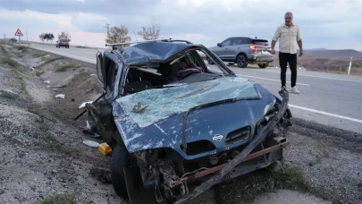 Kırıkkale’de otomobil takla attı: Aynı aileden 3 kişi yaralandı