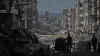 İsrail, Gazze’de ateşkesi yine ihlal etti