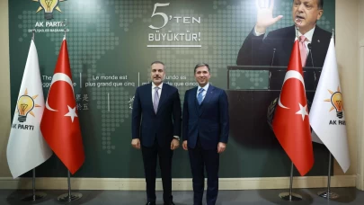 Bakan Fidan, AK Parti Dış İlişkiler Başkanı Sırakaya ile görüştü
