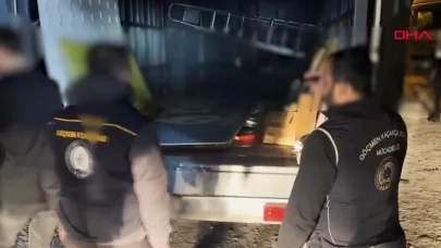 Bitlis’te kamyonetin gizli bölmesinden 12 kaçak göçmen çıktı