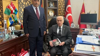 Türk Büro-Sen Genel Başkanı Türkeş Güney'den MHP Lideri Bahçeli'ye ödül töreni daveti