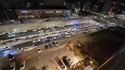 Şanlıurfa'da 3 araç birbirine girdi