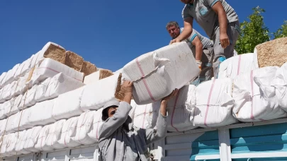 Yangın mağduru çiftçiye yem ve saman desteği sağlandı