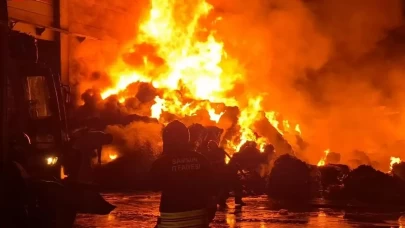 Samsun'da geri dönüşüm fabrikasında yangın