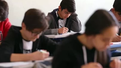 Liselere "Cuma namazı" ayarı! İstanbul İl Milli Eğitim Müdürlüğü talimat verdi