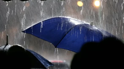 Hafta sonu yurdun çoğu yerinde sağanak alarmı: İstanbul, Bursa ve Kocaeli dikkat!