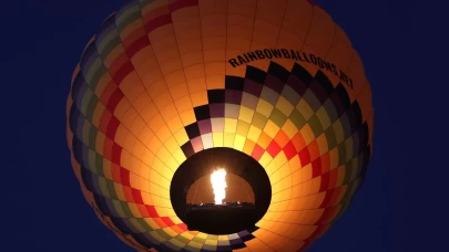 Kapadokya’da sıcak hava balonları Peribacaları üzerinde uçtu