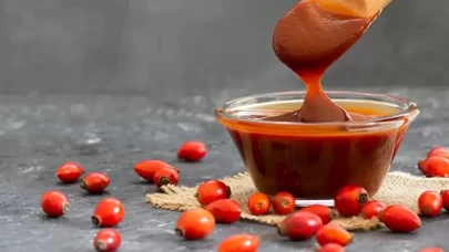 Kuşburnu Yemeği: Çayıralan’ın Şifa Dolu Gizli Hazinesi!