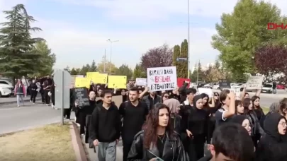 Erciyes Üniversitesi’nde Meliha Keskin için ‘kadına şiddete hayır’ yürüyüşü