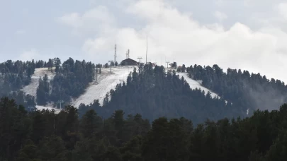 Kars'ın yükseklerine kar yağdı