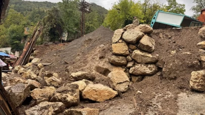 Bartın'da yağış heyelana neden oldu