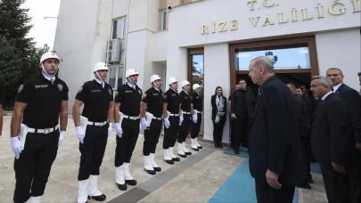 Cumhurbaşkanı Erdoğan, Rize Valiliğini ziyaret etti