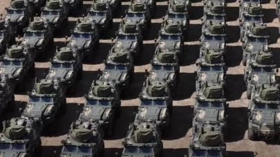 Türk zırhlısı Macaristan'da sahaya çıktı