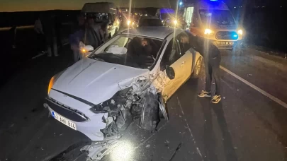 Batman'da iki araç kafa kafaya çarpıştı: 2 yaralı